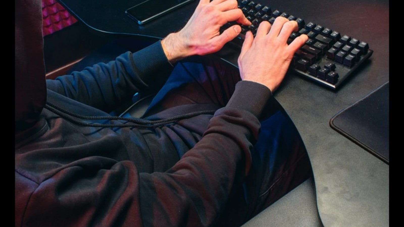 pune-man-duped-of-rs-3.66-crores-in-online-share-trading-scam