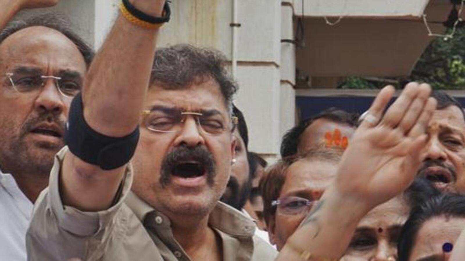pune-court-discharges-mla-jitendra-awhad-in-2016-fergusson-college-violence-case