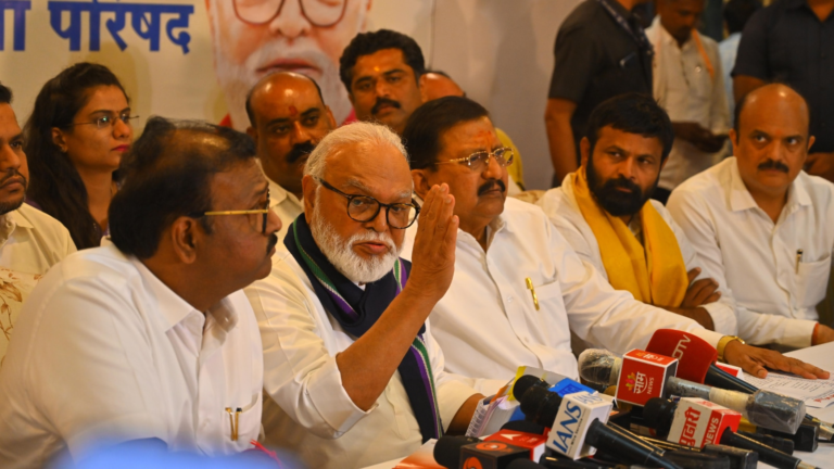 In Jarange versus Bhujbal-Munde verbal war, quota issue again takes front seat