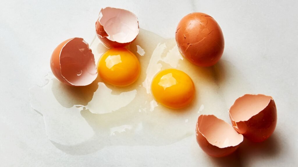 brown-eggs-vs.-white-eggs:-is-there-really-a-better-choice?-here’s-what-you-should-know