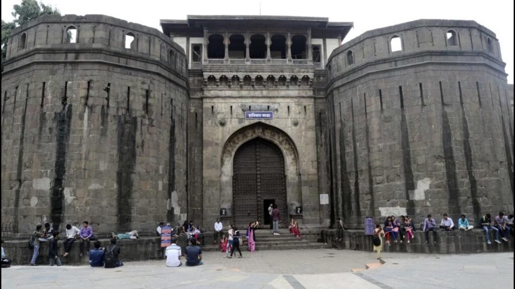case-registered-against-women-offering-namaz-inside-shaniwarwada