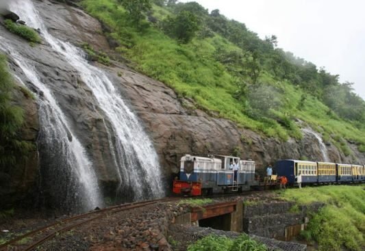 matheran-tourism-–-nature’s-serene-gift-in-the-sahyadris-with-countless-breathtaking-wonders