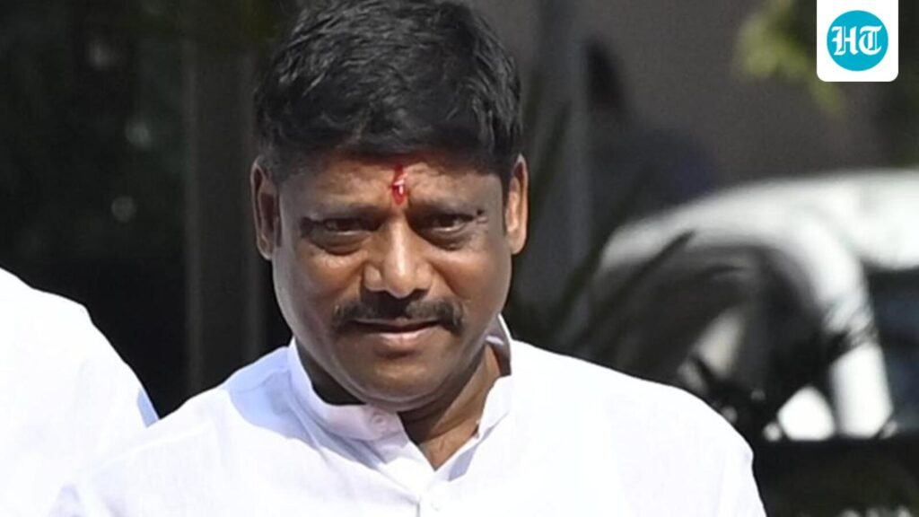 court-restrains-ravindra-dhangekar-from-passing-remarks-against-bizman-sameer-patil