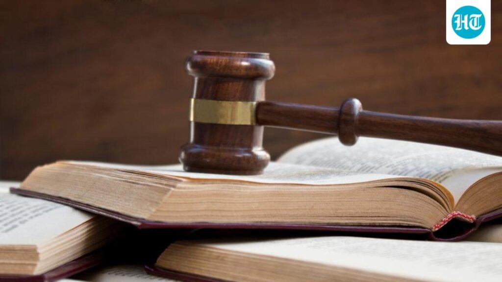 savarkar’s-lawyer-terms-rahul-gandhi’s-plea-‘objectionable’