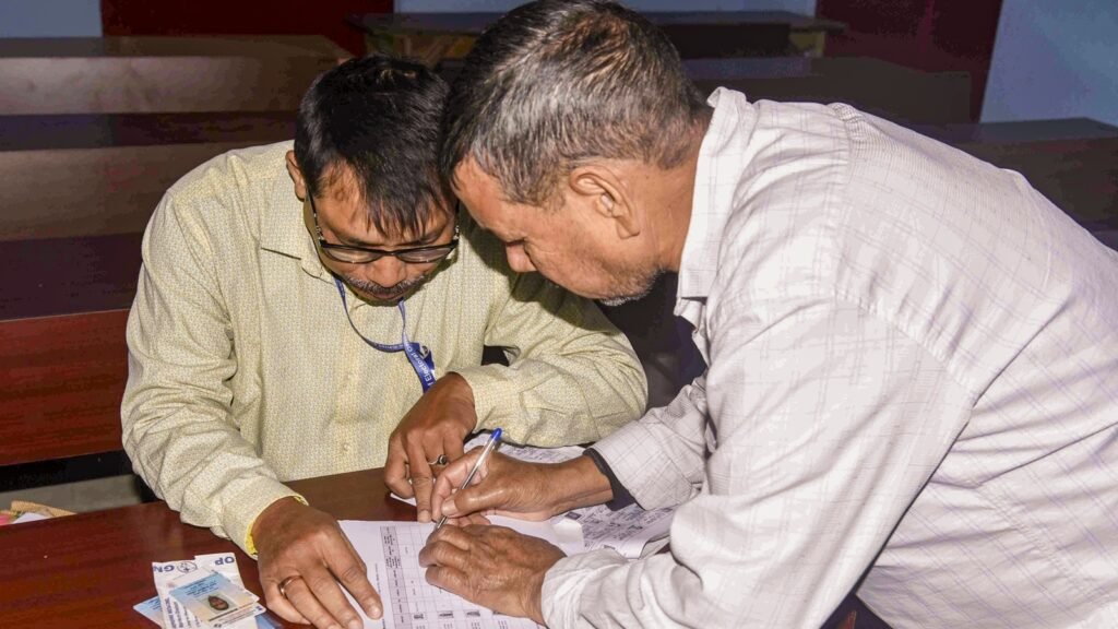 errors-in-electoral-rolls:-pmc-corrects-data-of-92,466-voters,-mostly-with-wrong-addresses