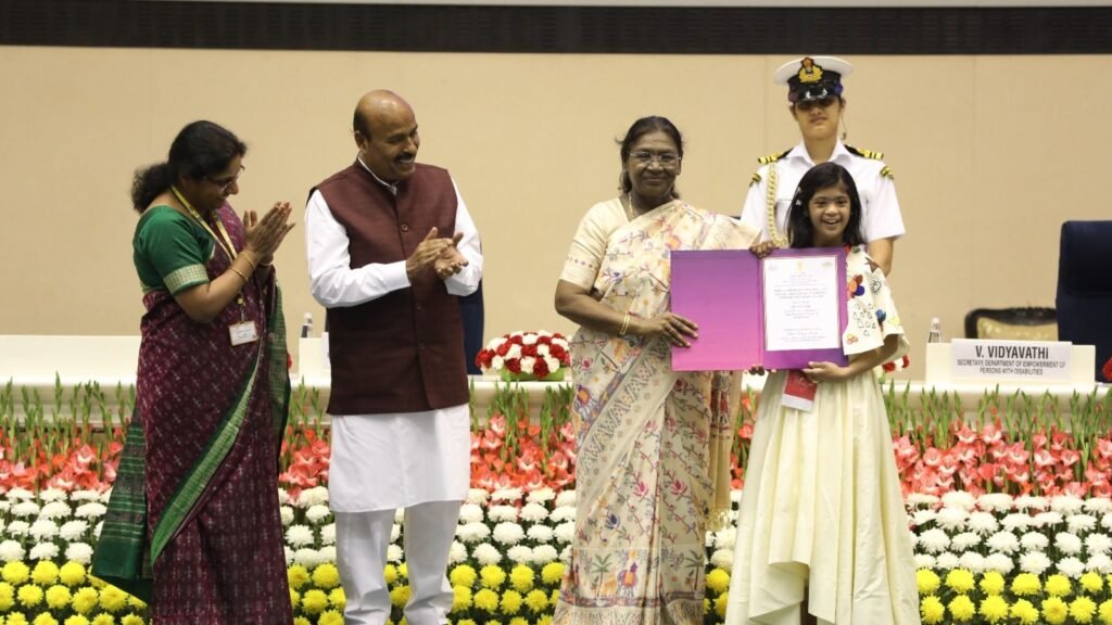 pune-teen-artist-with-down-syndrome-wins-national-honour,-redefines-inclusion-through-art