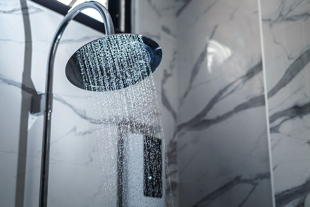 beware!-a-hot-shower-could-turn-life-threatening:-neurologist-warns-of-risk-in-bathrooms
