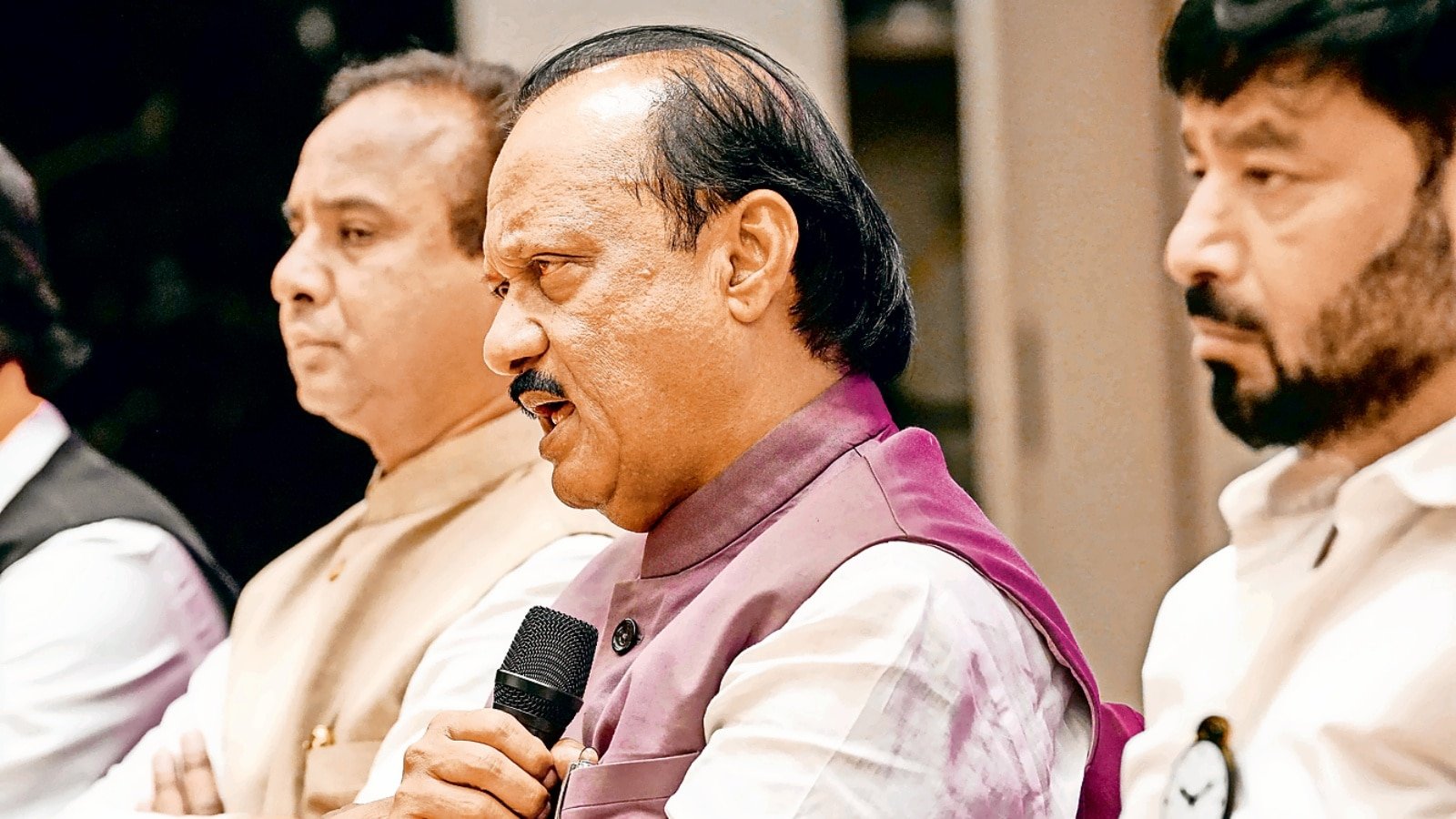 in-pune,-police-knock-on-doors-of-firm-behind-ajit-ncp’s-campaign