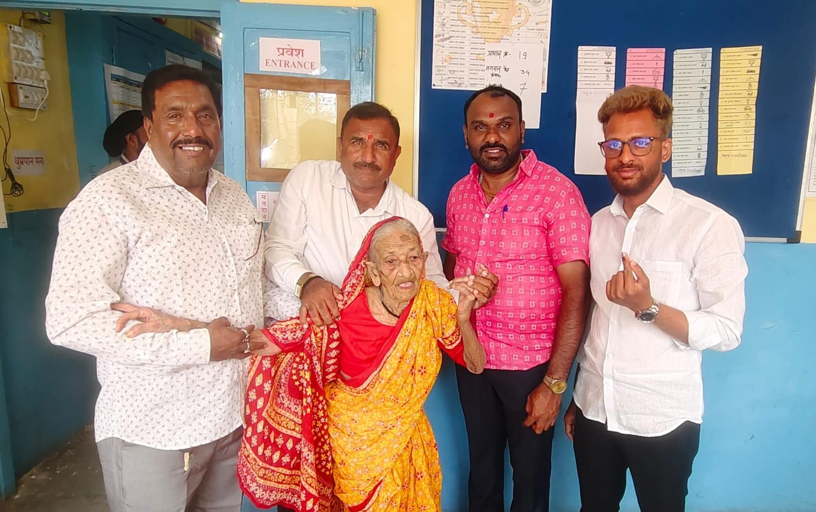 pune:-100-year-old-woman-casts-vote-in-kondhwa,-inspires-voters-at-pmc-polls