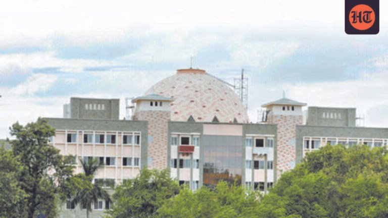 ₹2-cr cloth stock lies unused for nine years, PMC orders probe