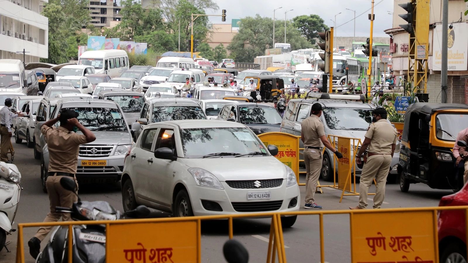 19-lakh-challans-unpaid:-pune-traffic-police-initiates-recovery-drive,-to-issue-notices