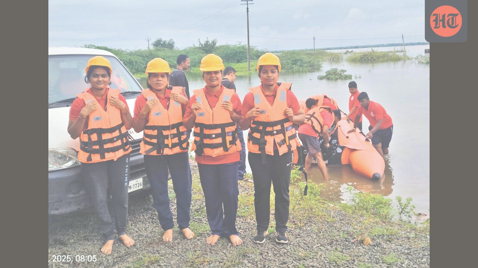 turning-fear-into-courage:-women-and-youth-lead-solapurтАЩs-flood-rescue-mission