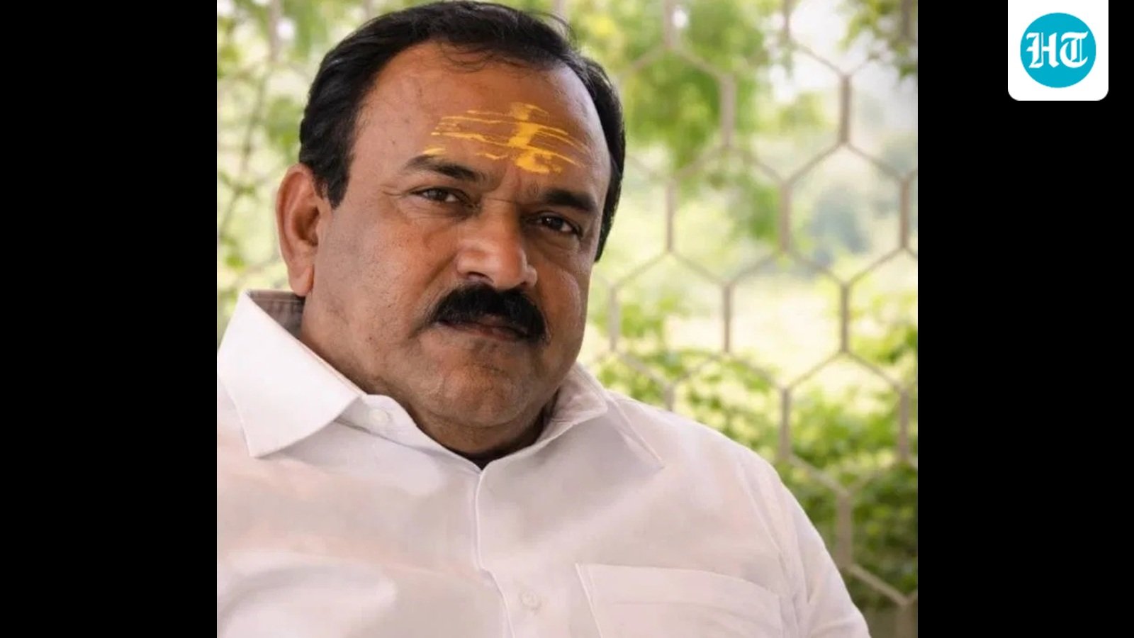 monday-musings:-politics,-faith-and-the-comfort-of-godmen