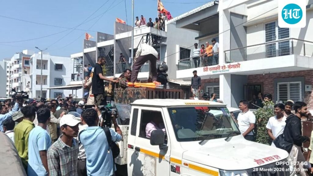 leopard-rescued-after-5-hr-operation-in-nashik’s-dhruvnagar