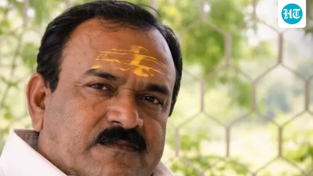 self-styled-godman-ashok-kharat-booked-for-₹1-crore-fraud;-fir-count-rises-to-12