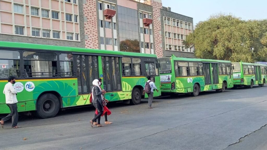 falling-ridership,-rising-gaps:-ngo-flags-challenges-faced-by-pmpml