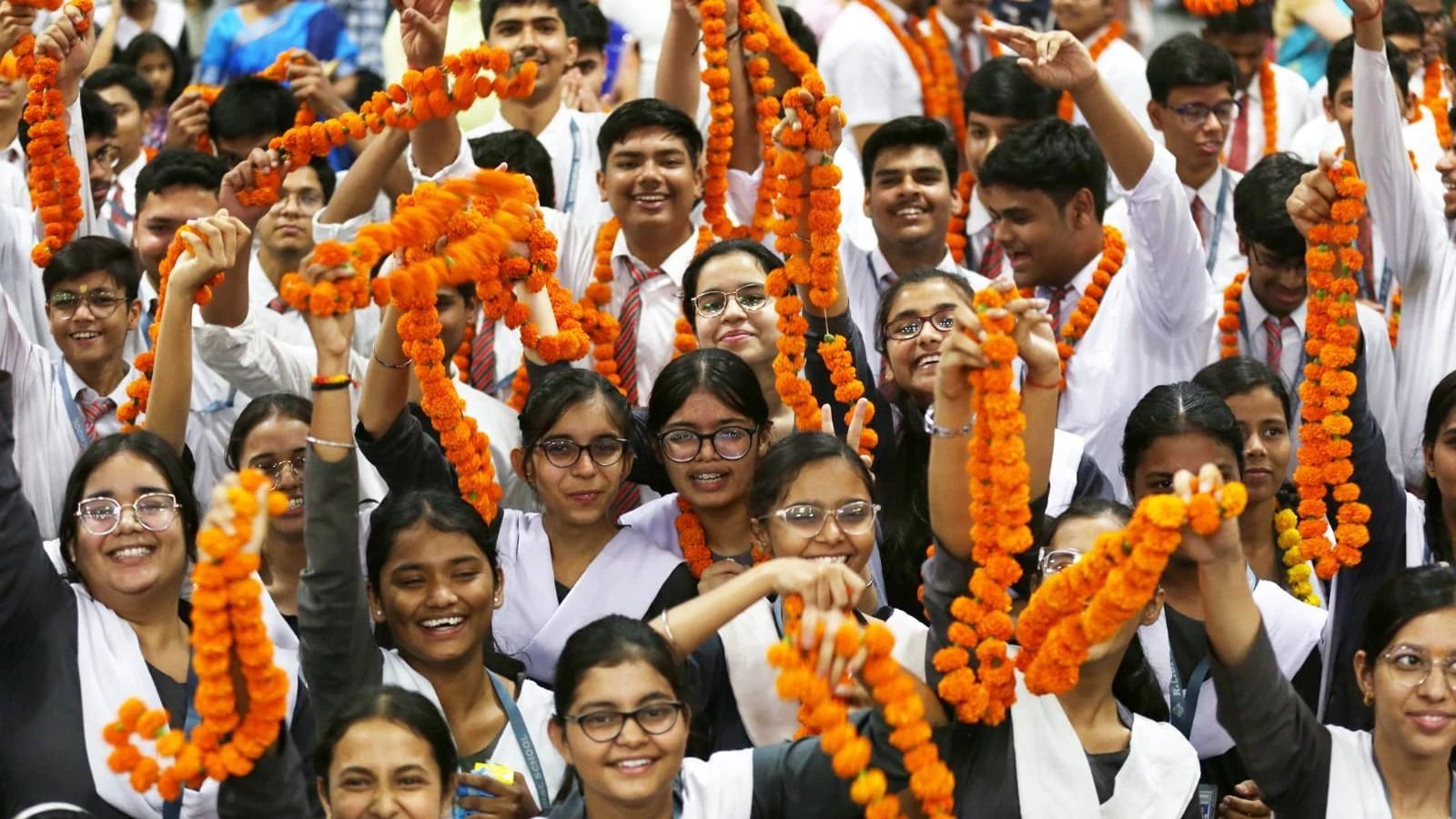 hsc-class-12-exam-results:-pune-district-tops-division-with-93.32%