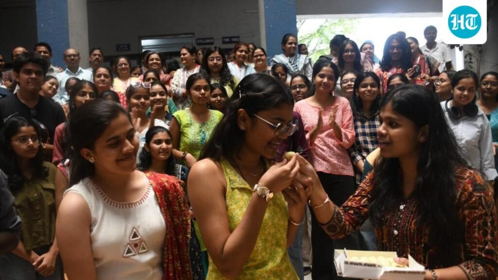 hsc-results:-pass-percentage-dips-to-89.79%