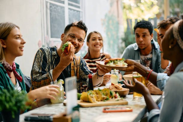 Social Media Drives Changing Food Trends And Café Culture In Pune