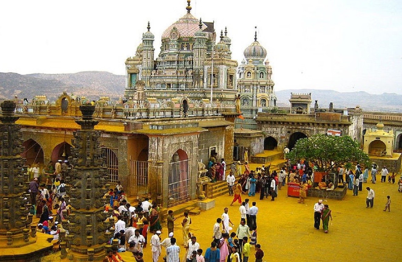 maharashtra-govt-to-introduce-special-policy-for-jejuri’s-sacred-turmeric-‘bhandara’ 