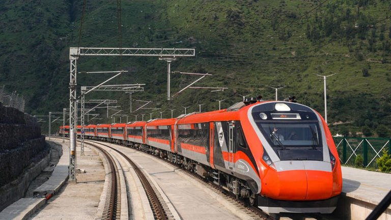 Mumbai-Bengaluru Vande Bharat Sleeper Likely Via Pune-Solapur, Launch Expected Soon