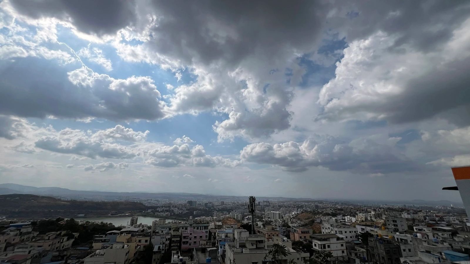 pune-braces-for-48-hours-of-possible-thunder,-light-rain