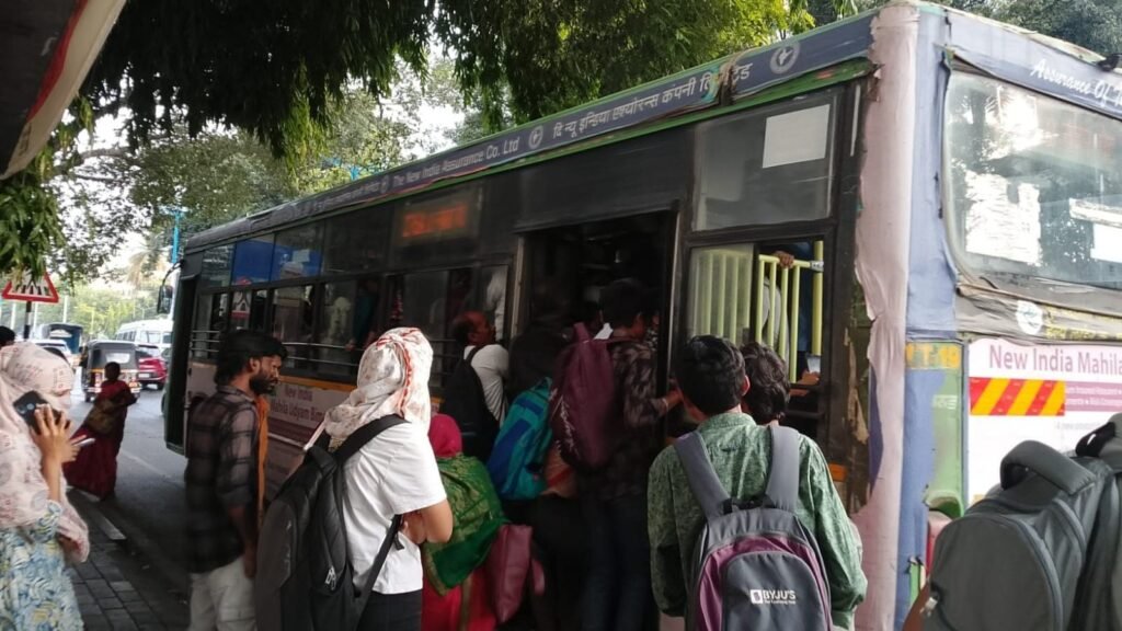 on-pmpml-buses,-women-say-overcrowding,-harassment-and-inaction-travel-together