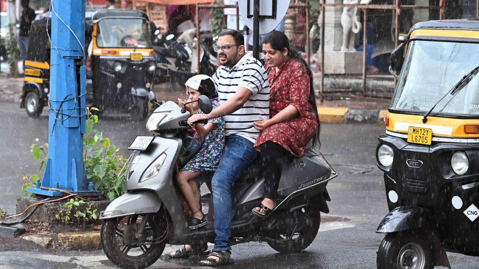 pre-monsoon-showers-lash-pune;-nda-gets-drenched-with-78.5-mm-rain