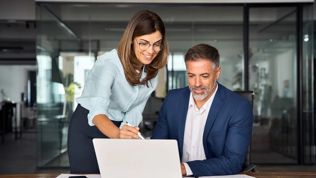 before-you-sign-the-deal:-how-to-read-the-people-running-a-business