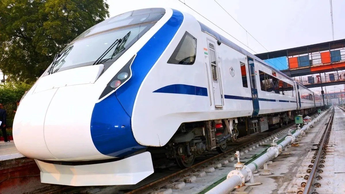 indian-railways-now-allows-vande-bharat-ticket-booking-up-to-15-minutes-before-departure