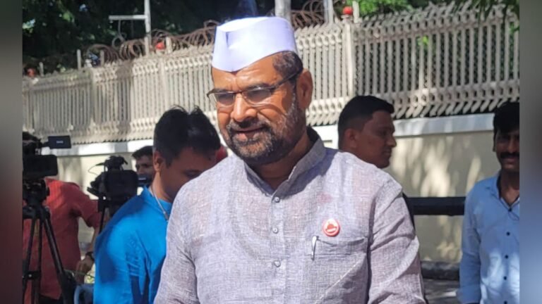 ‘Government should respond to these terrorists’: Maharashtra MLC on Delhi protesters