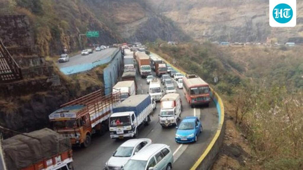 msrdc-plans-six-laning-of-old-pune-mumbai-highway