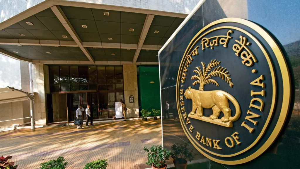 rbi’s-new-currency-plan:-government-approves-polymer-note-trials-for-₹10-and-₹20