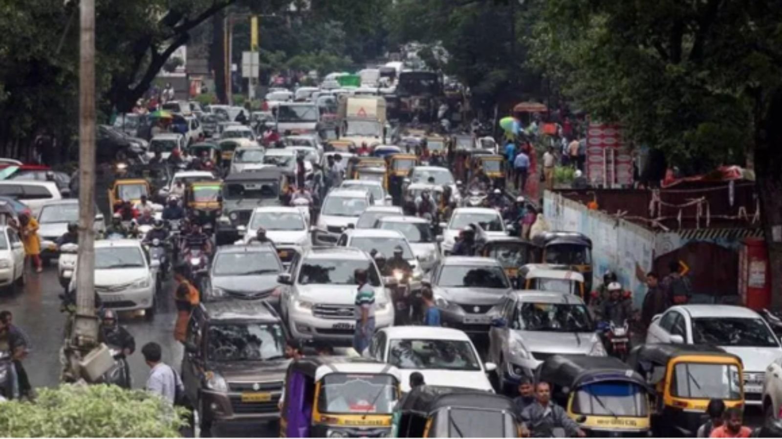 two-thirds-city-roads-lack-footpaths,-90%-cycle-tracks-not-up-to-standard:-pmc