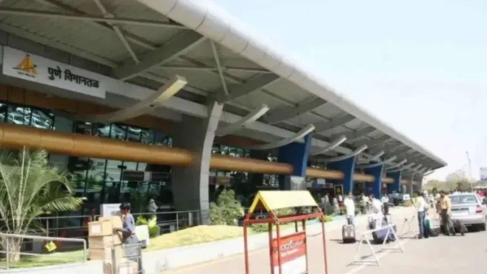 pune-airport-logs-one-of-busiest-days-as-connectivity-expands-with-dubai,-bangkok-flights