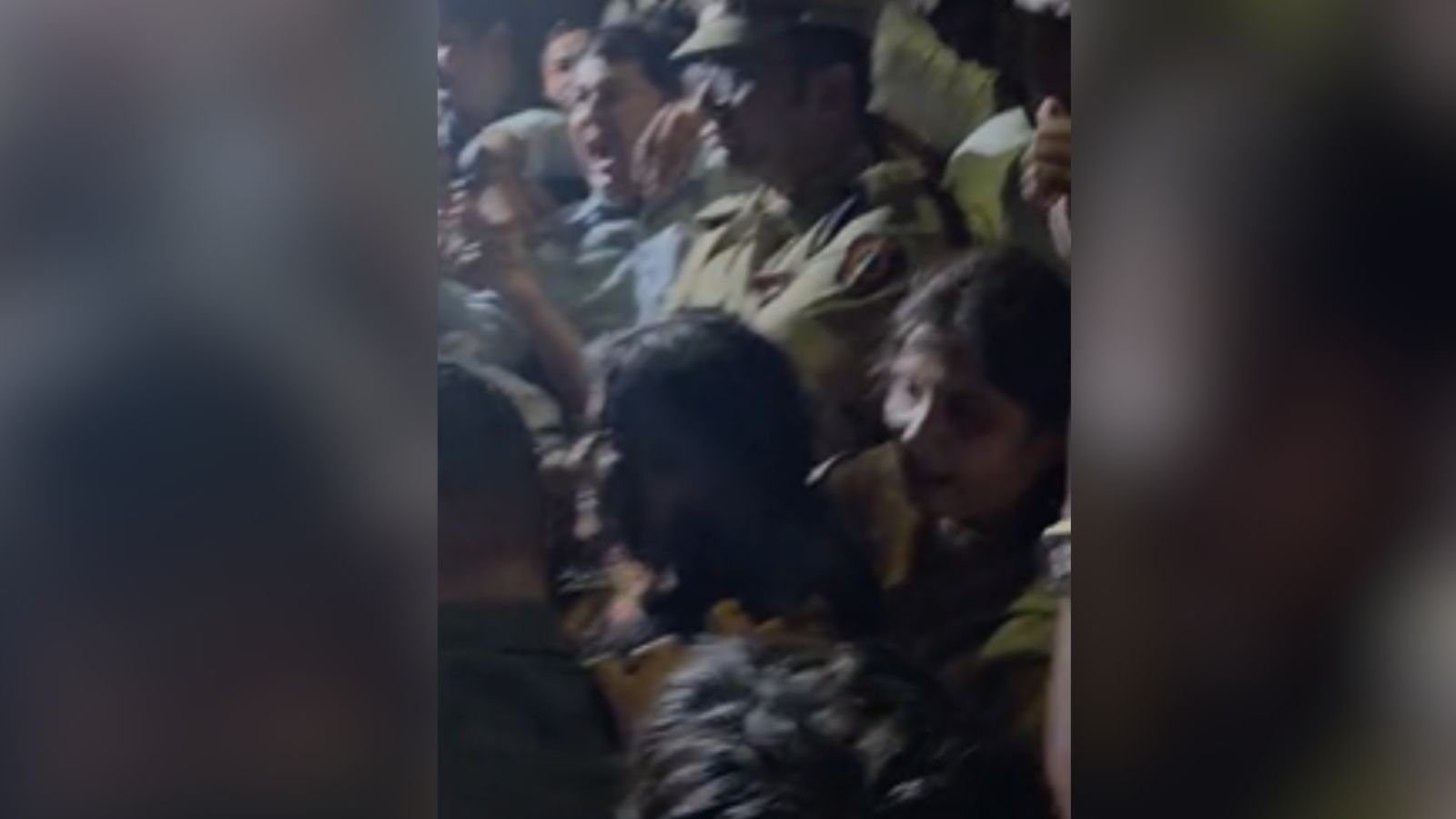 ahead-of-rahul-gandhi-visit-nsui-abvp-clash-at-pune’s-engineering-college