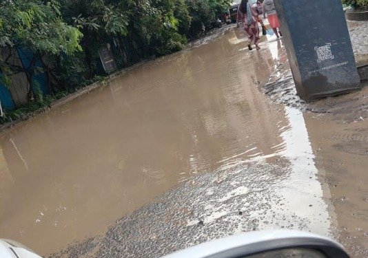 pune:-waterlogging-on-dynamic-grandeur-society-in-undri-raises-safety-concerns