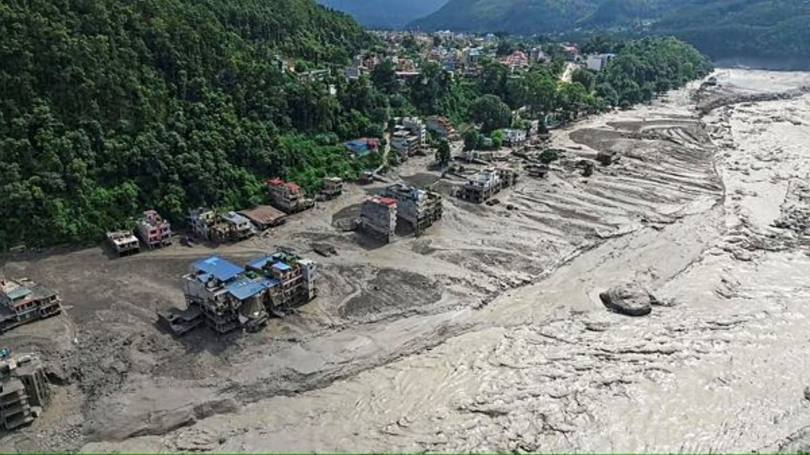 4-from-pune-stranded-as-floods-wash-away-nepal-border-post