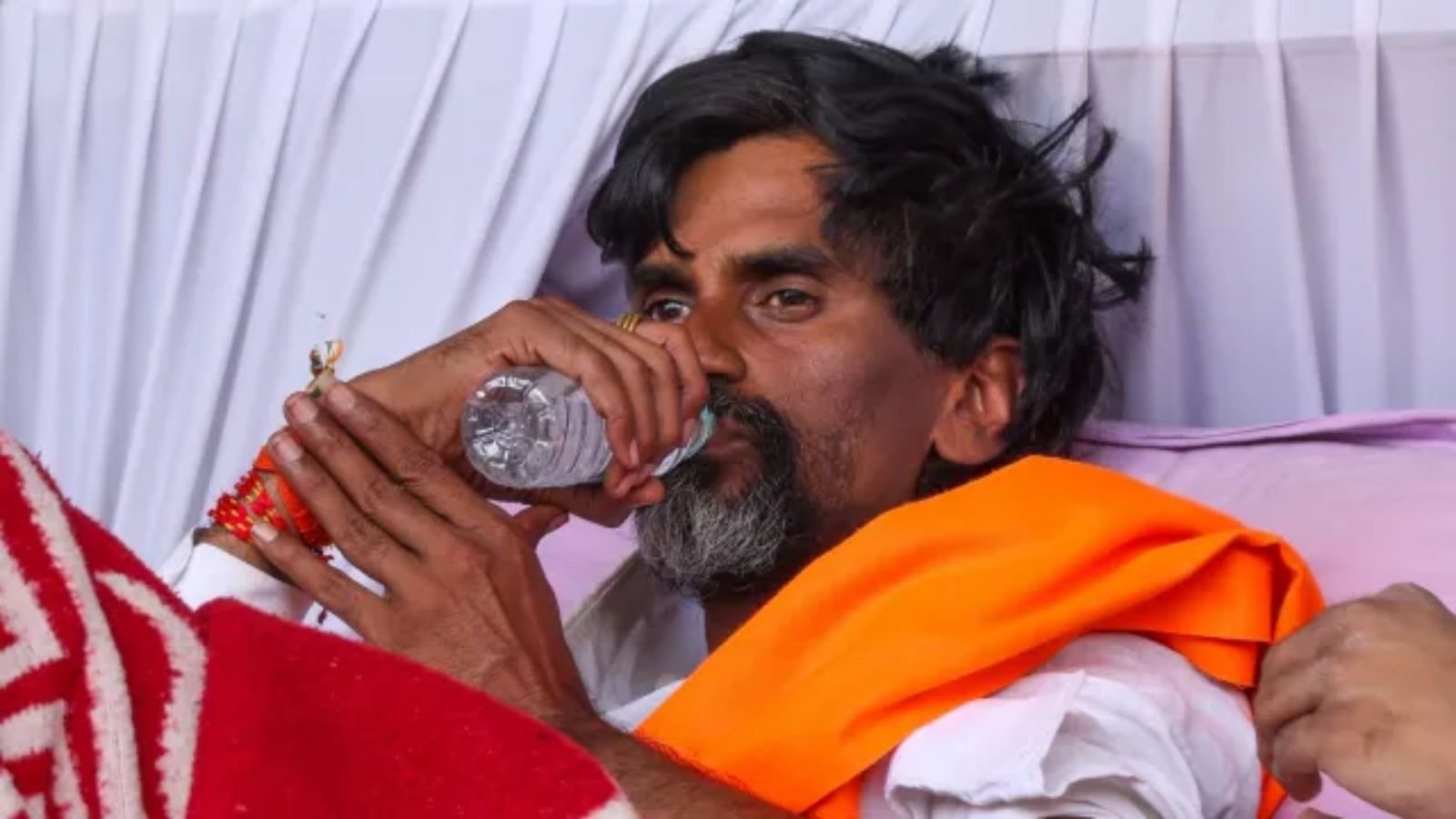 minister-says-government-delegation-won’t-meet-jarange-patil,-activist-hits-back