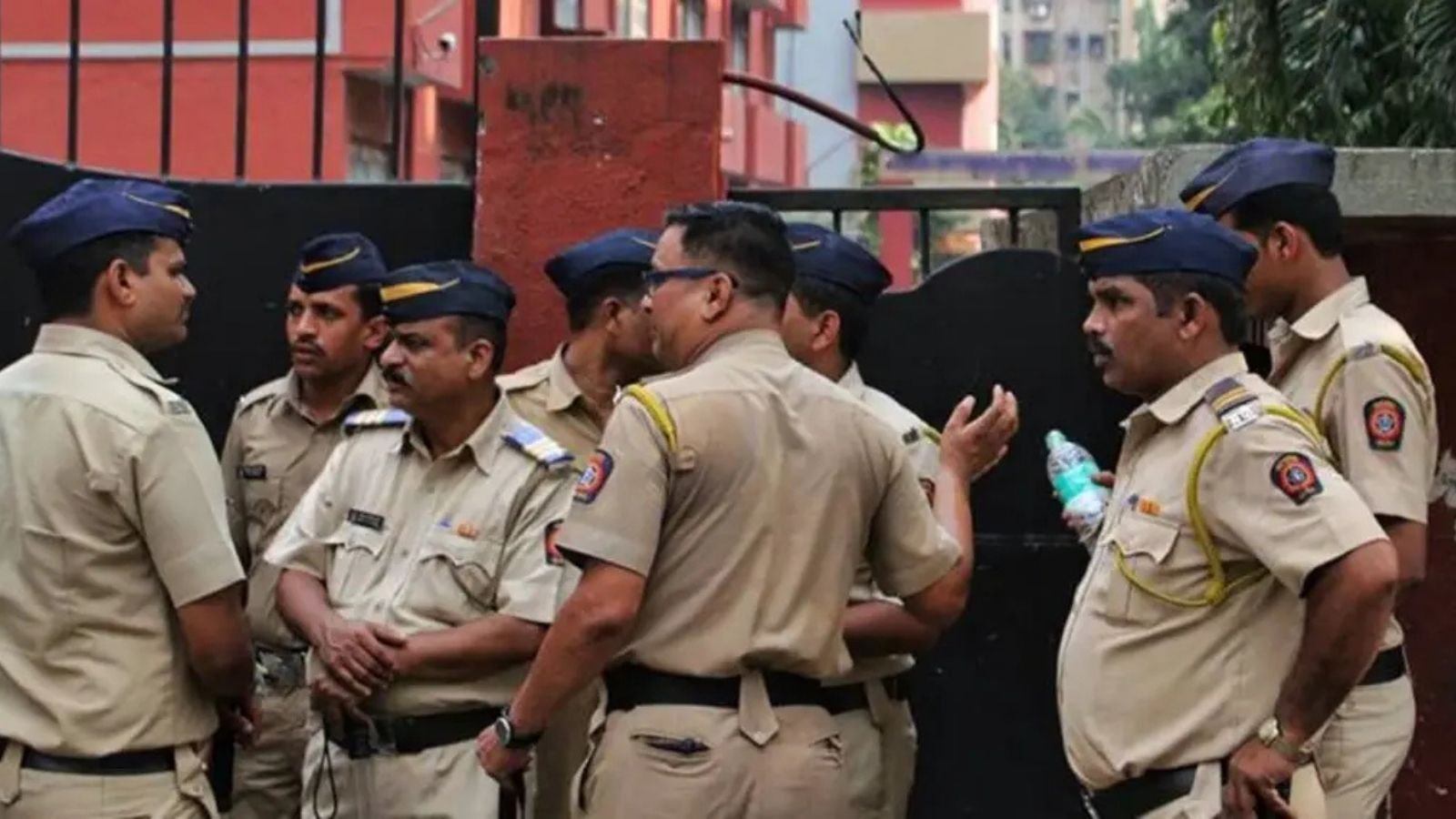 techie-kills-wife,-jumps-from-second-floor-in-pune’s-dehugaon