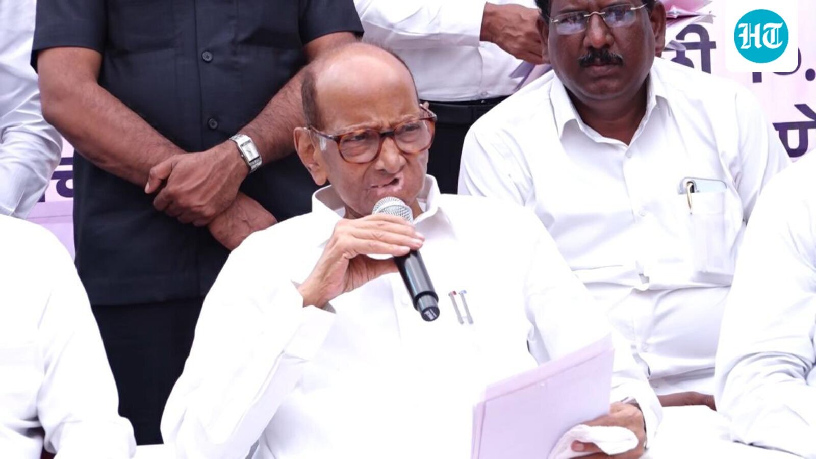 sharad-pawar-begins-tour-of-drought-hit-talukas-from-pune