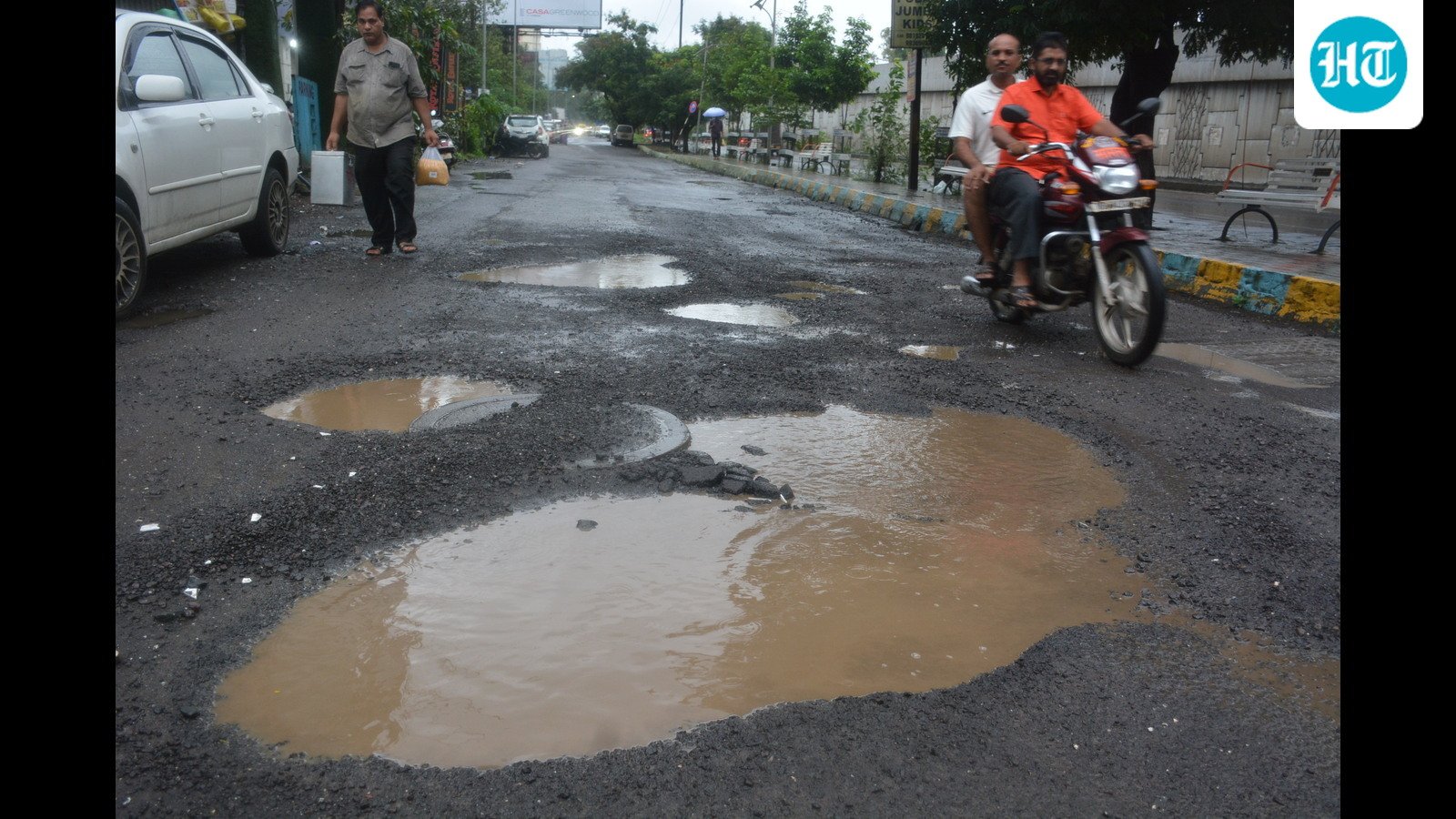 ‘if-pothole-kills,-register-fir’-–-dudi-puts-hinjewadi-officials,-contractor-on-notice