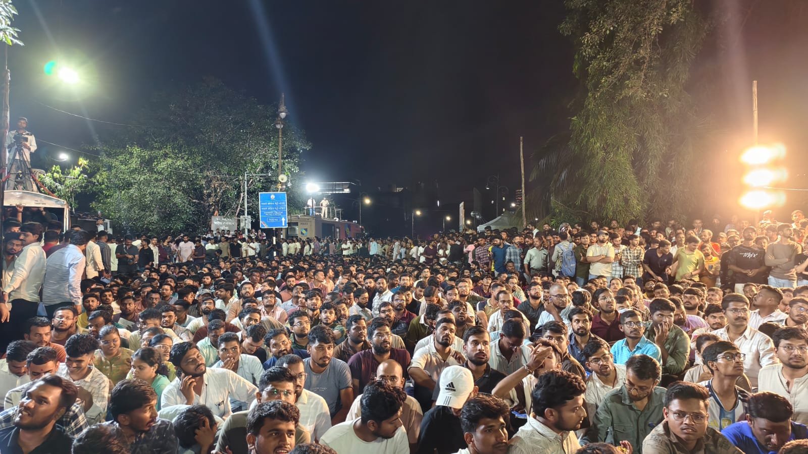 pune-traffic-hit-by-mpsc-agitation;-police-urge-motorists-to-avoid-key-routes